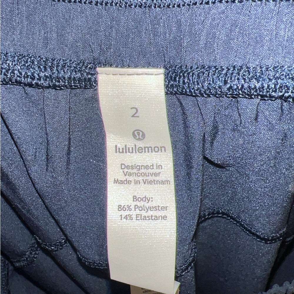 Lululemon Women's Black Leggings Size 2